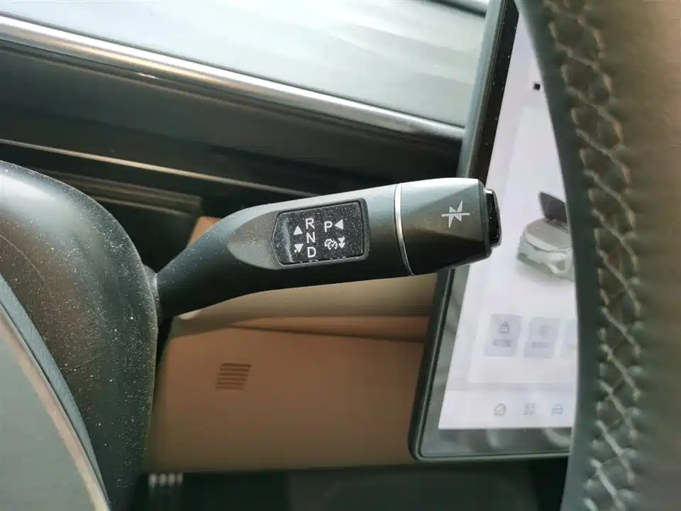 ARCFOX Polar Fox Alpha T5