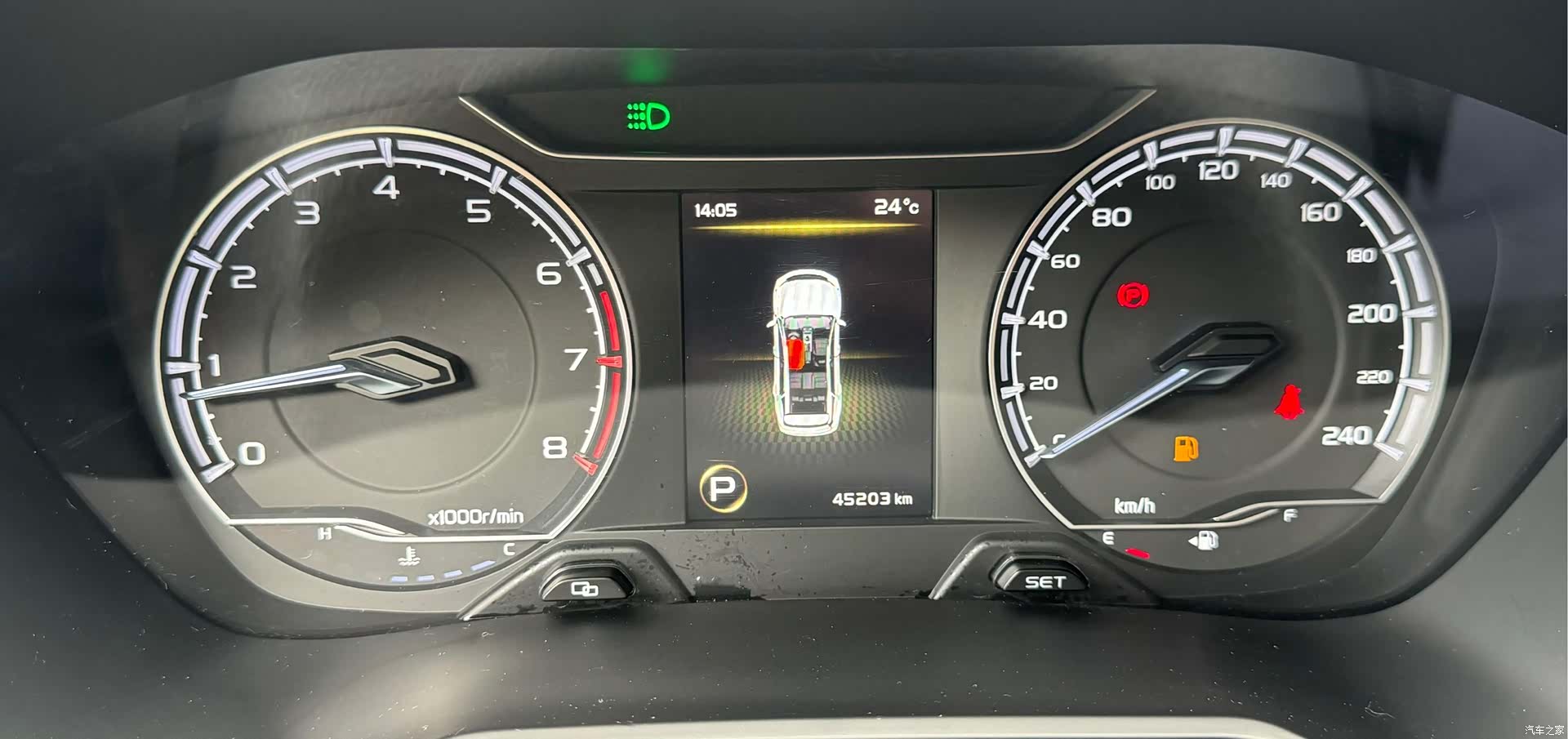 Geely X6, 2022 24