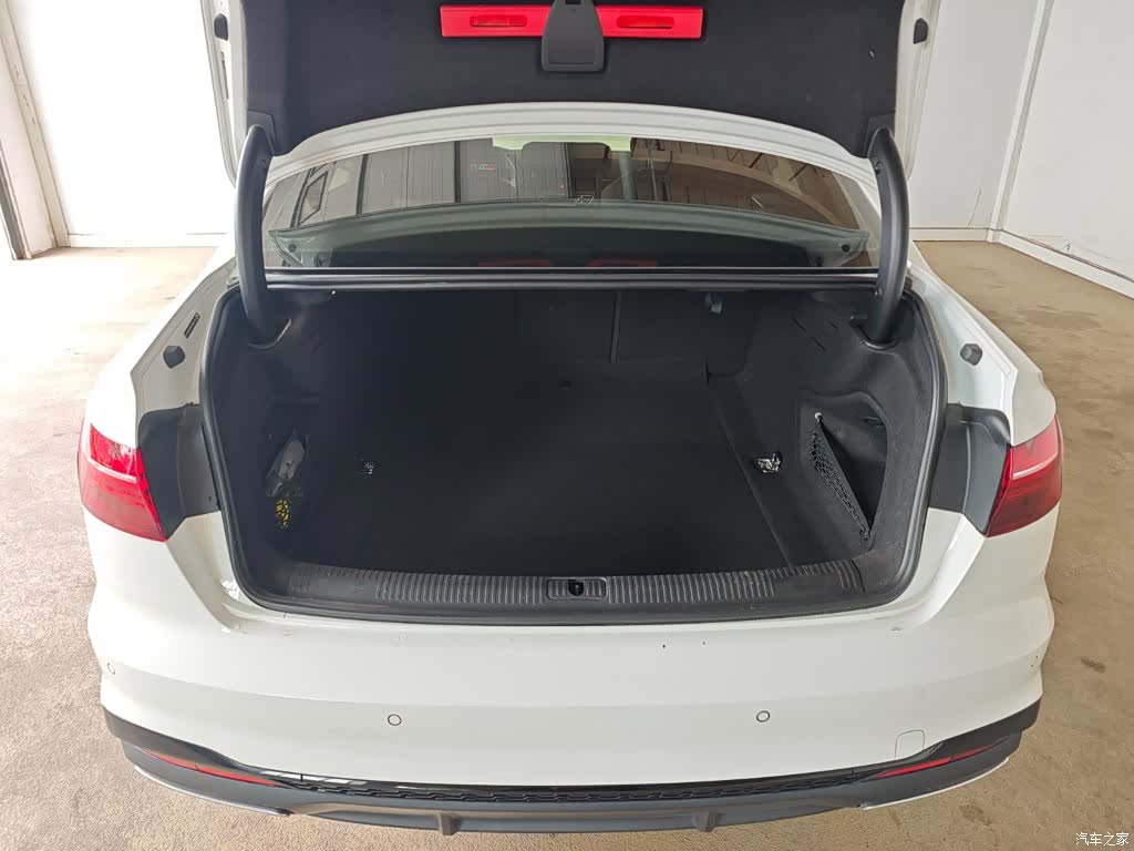 Audi A4L, 2023 11