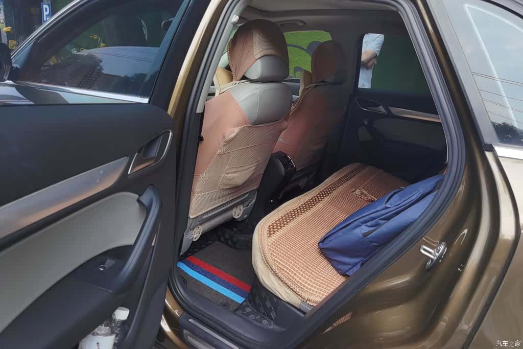 Audi Q3, 2015 11