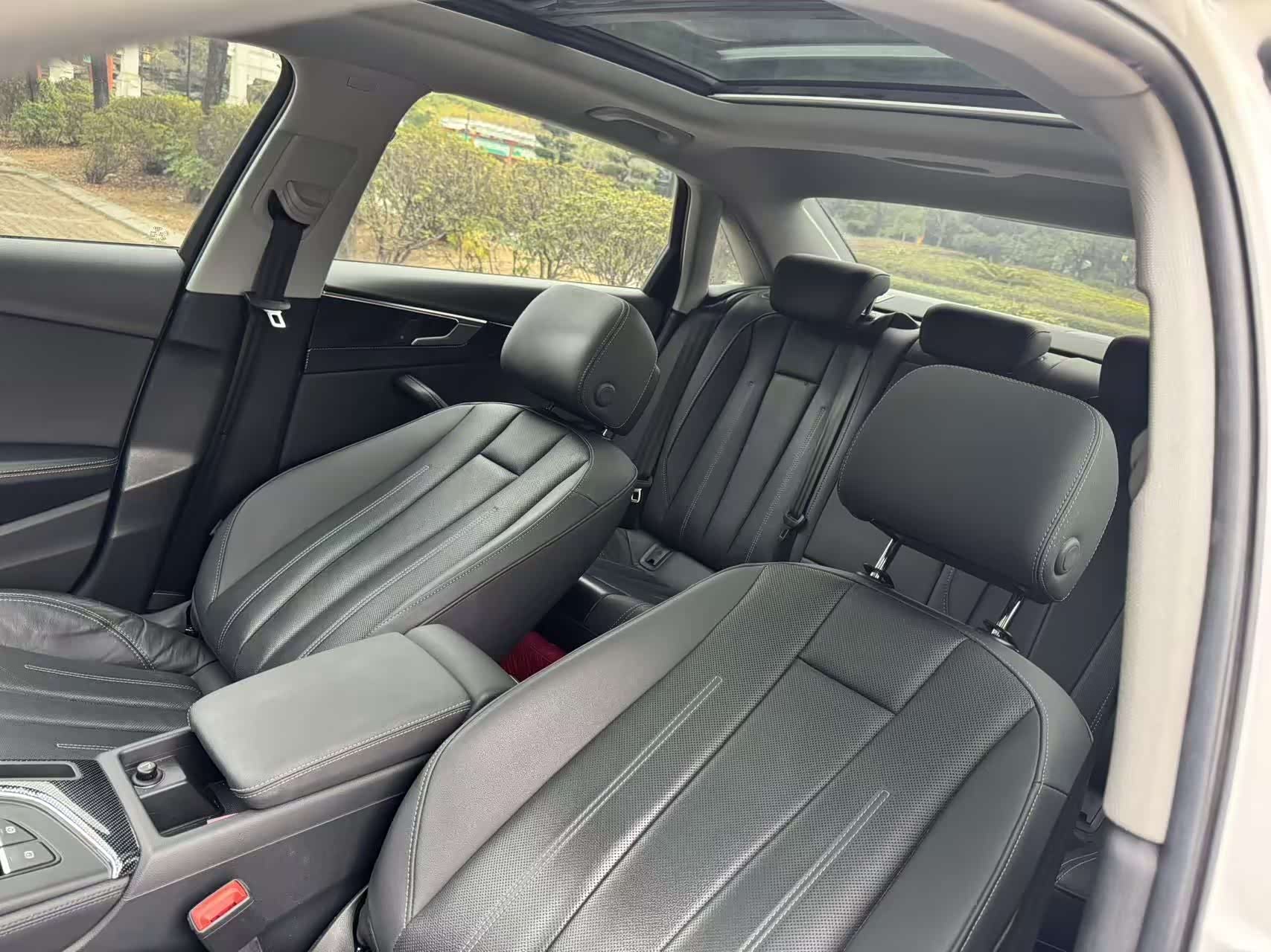 Audi A4L, 2021 7