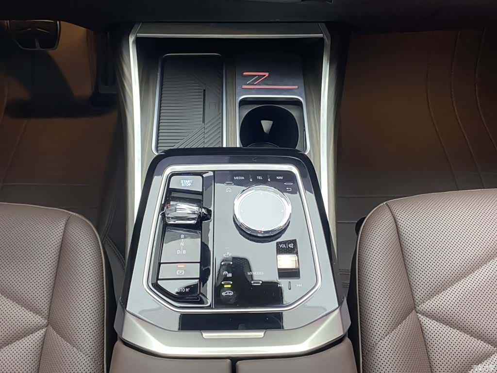 BMW i7, 2025 20