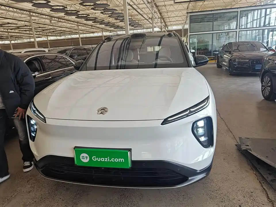 NIO ES6