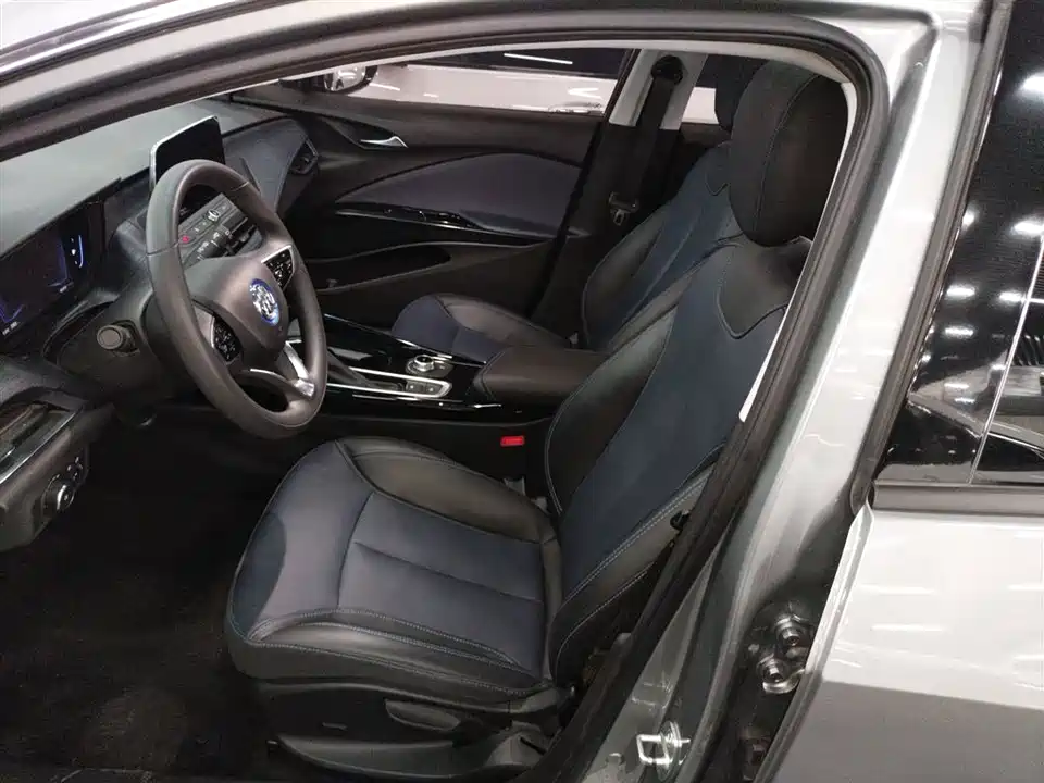 Buick Slightly blue 6