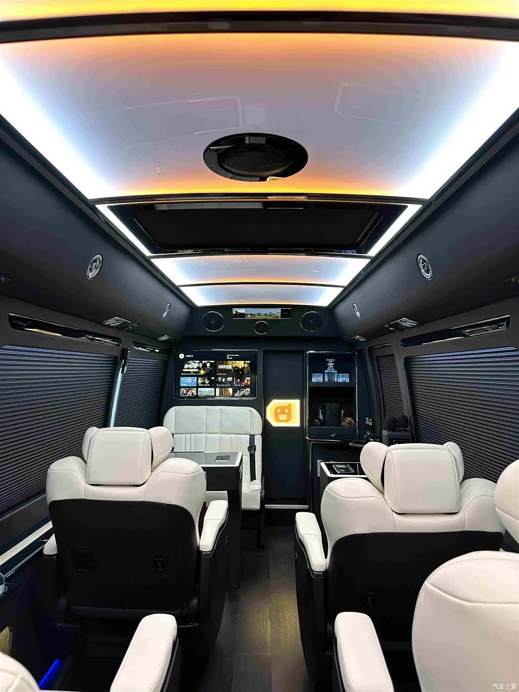 Toyota Coaster, 2023 8