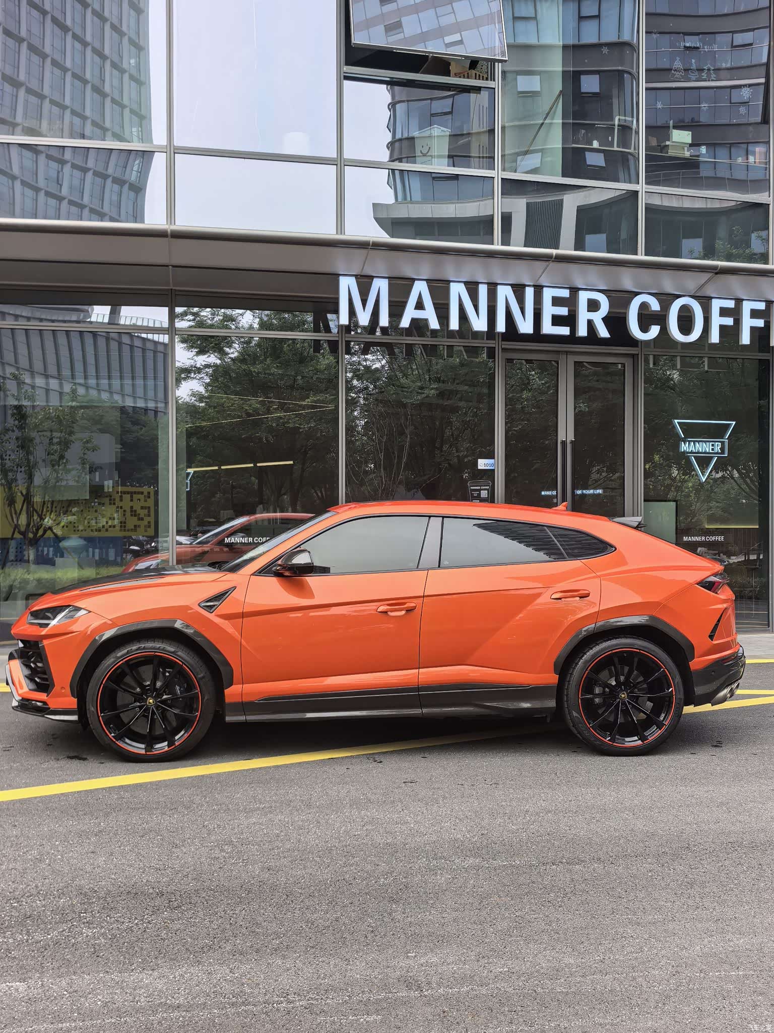 Lamborghini Urus, 2023 15