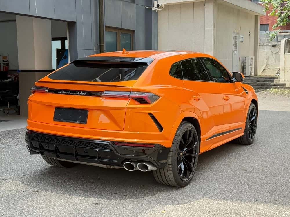 Lamborghini Urus, 2023 30