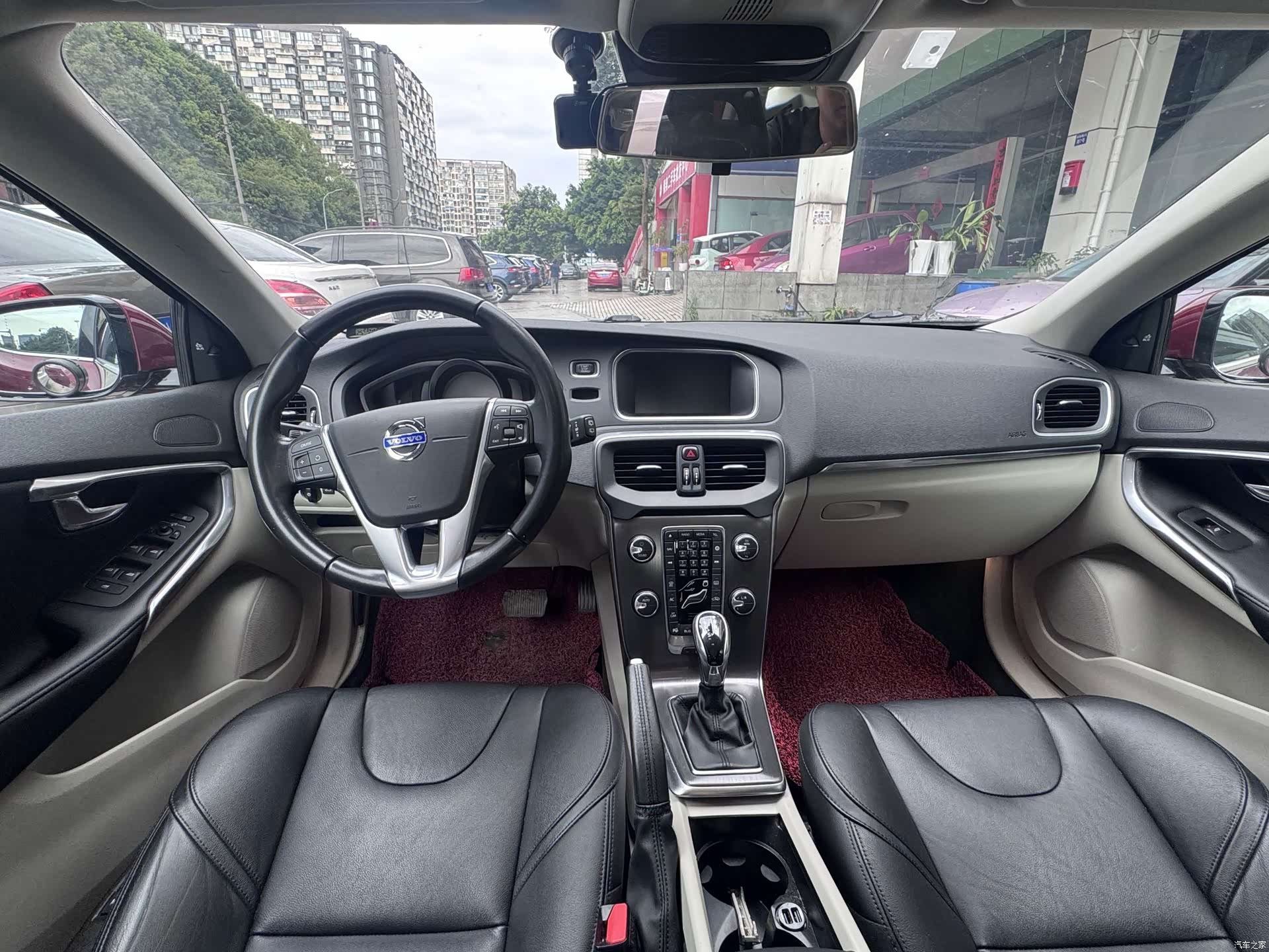 Volvo V40, 2015 3