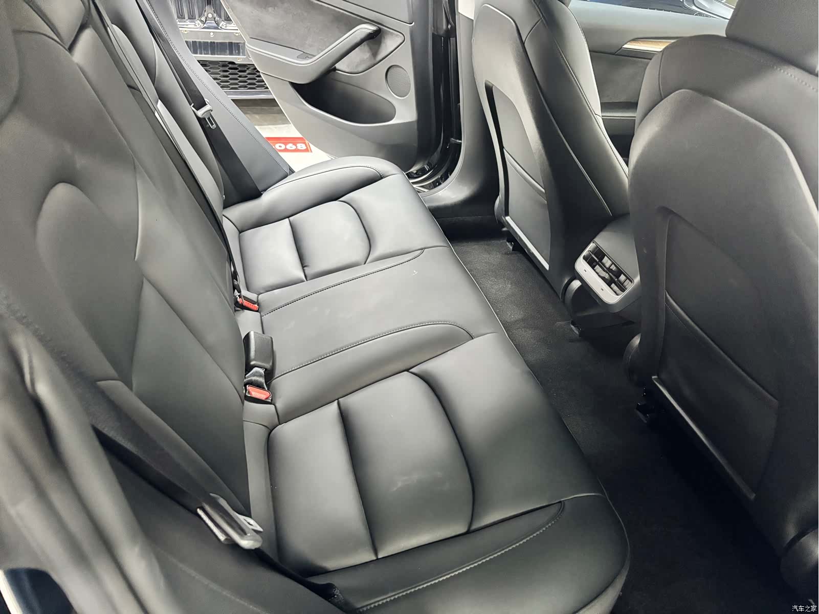 Tesla Model 3, 2021 11