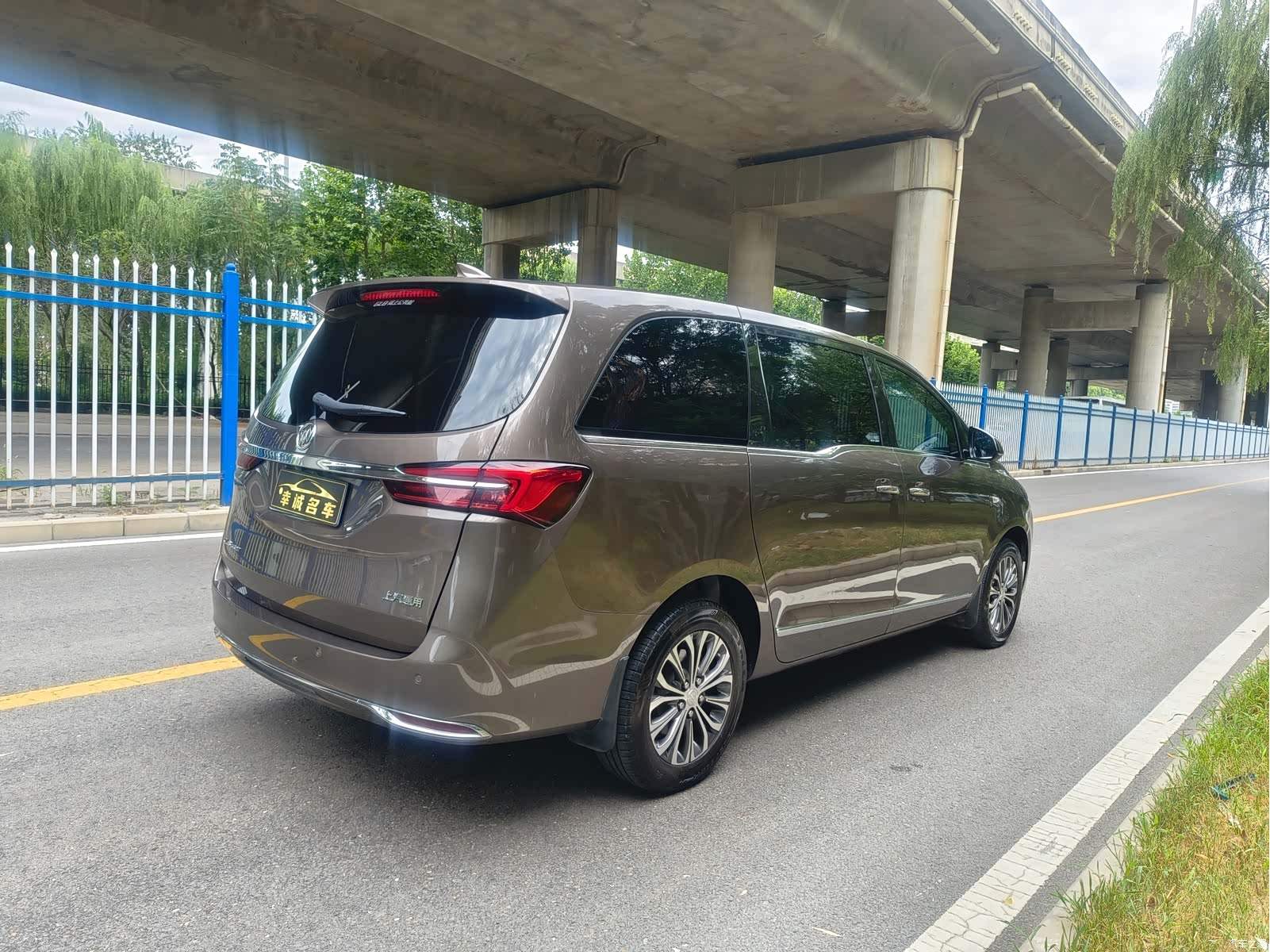 Buick GL8, 2021 7