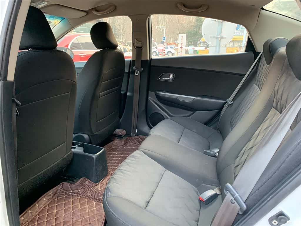 Kia K2, 2012 8