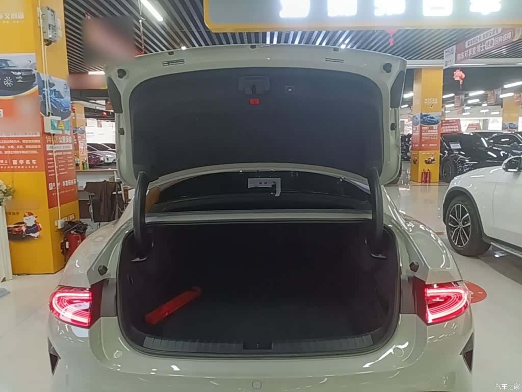 Xiaomi SU7, 2025 19