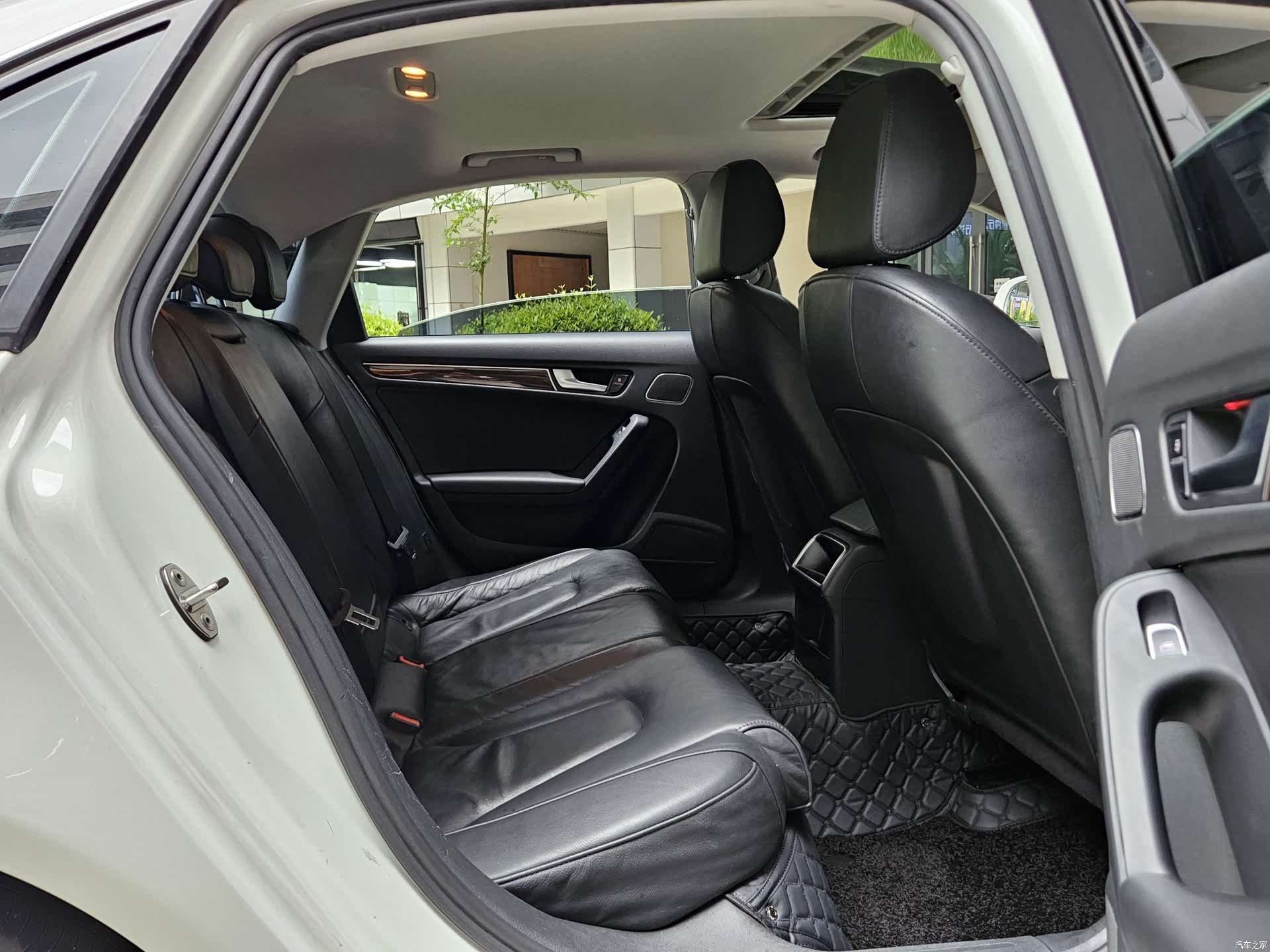 Audi A4L, 2012 4