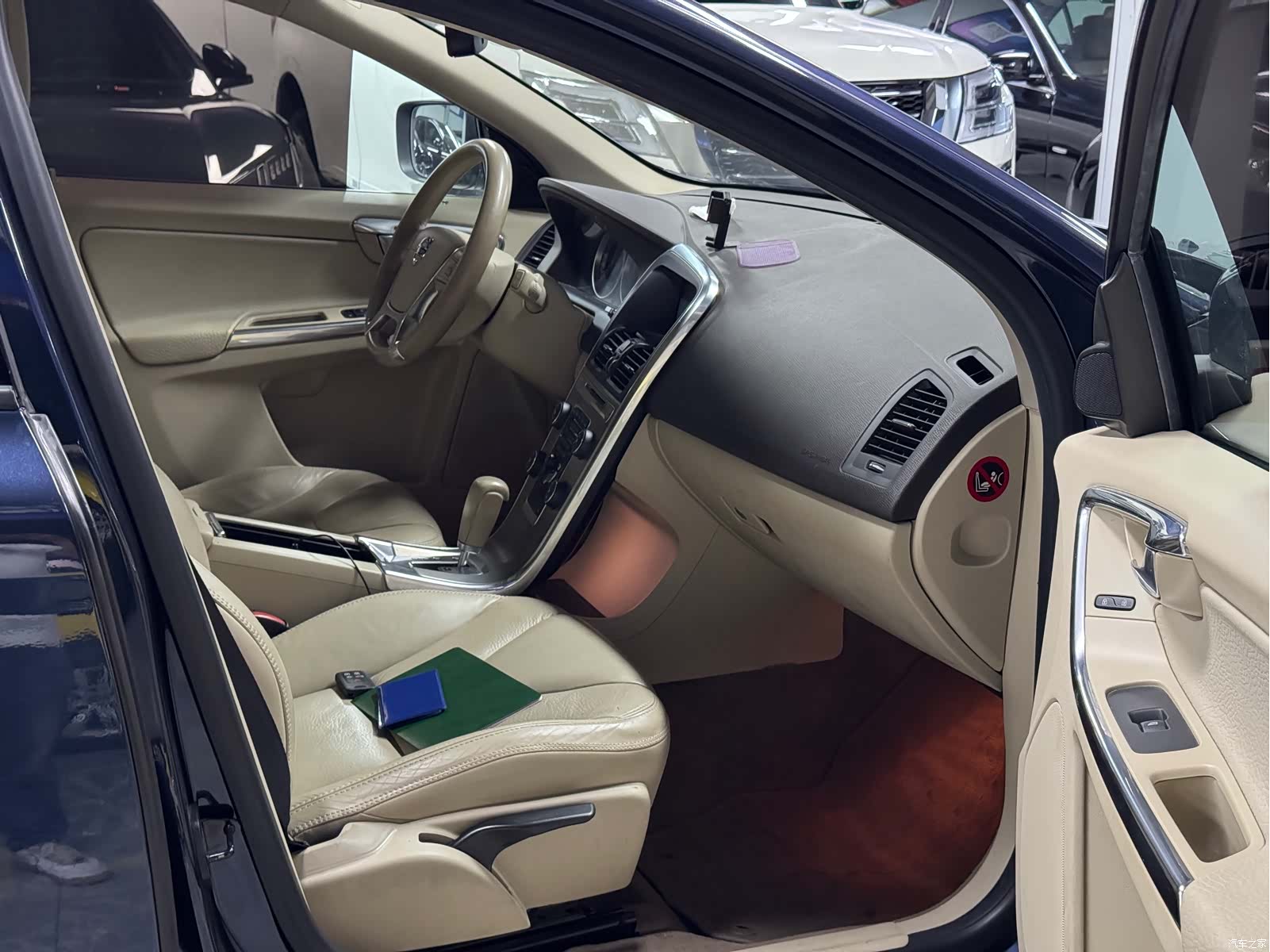 Volvo XC60, 2012 8
