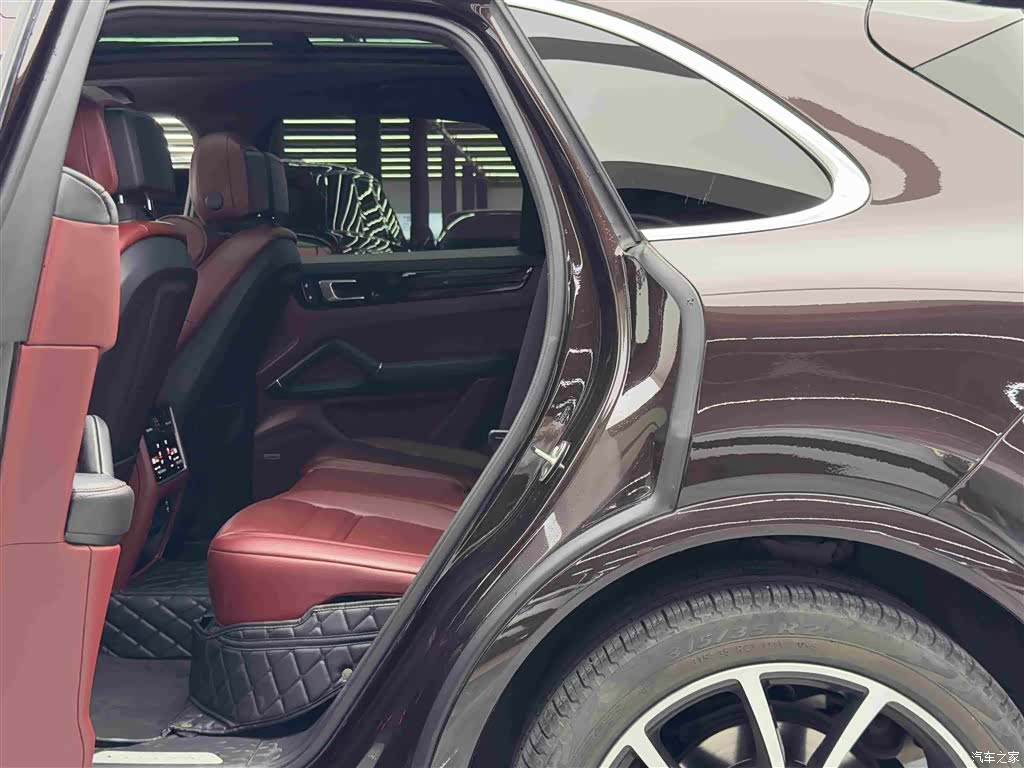 Porsche Cayenne, 2022 7