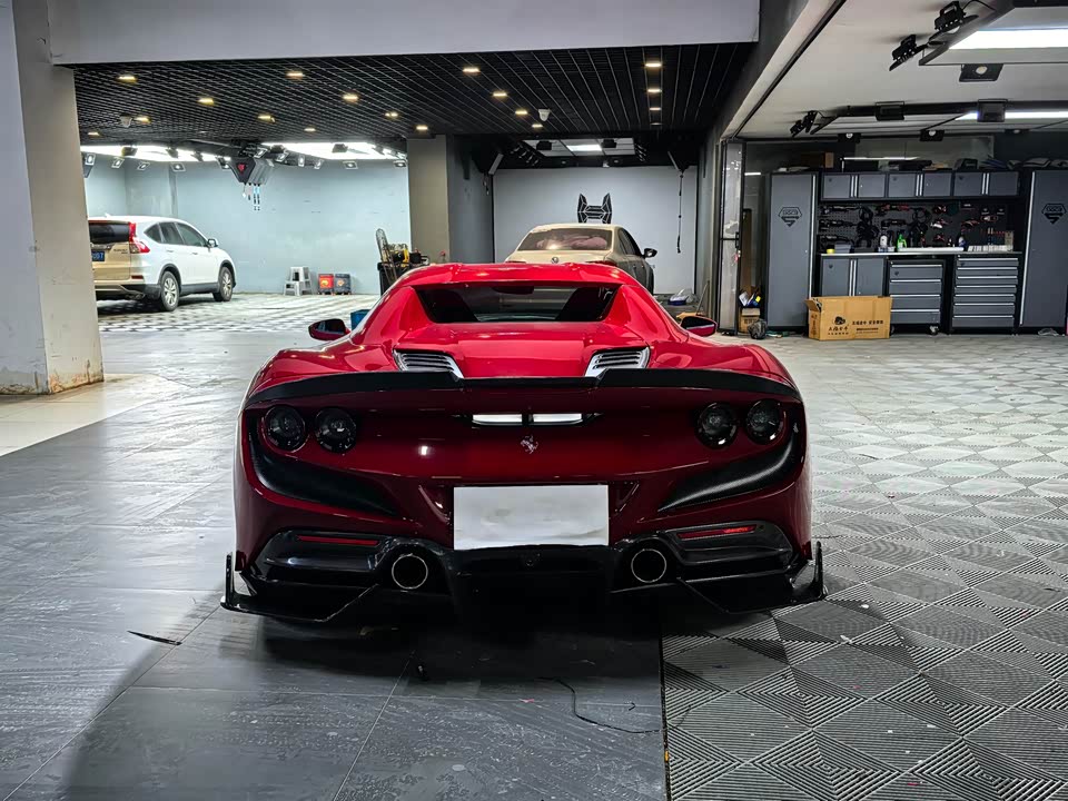 Ferrari F8