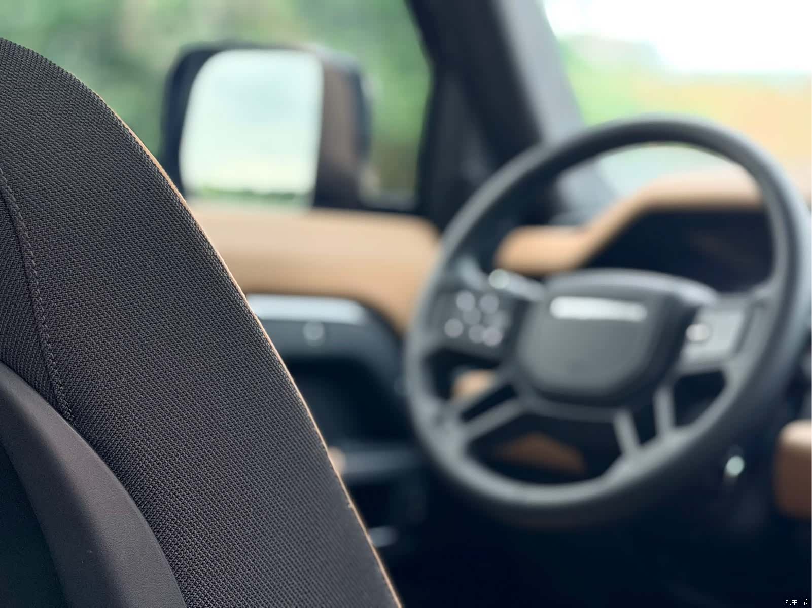 Land Rover Defender, 2026 9