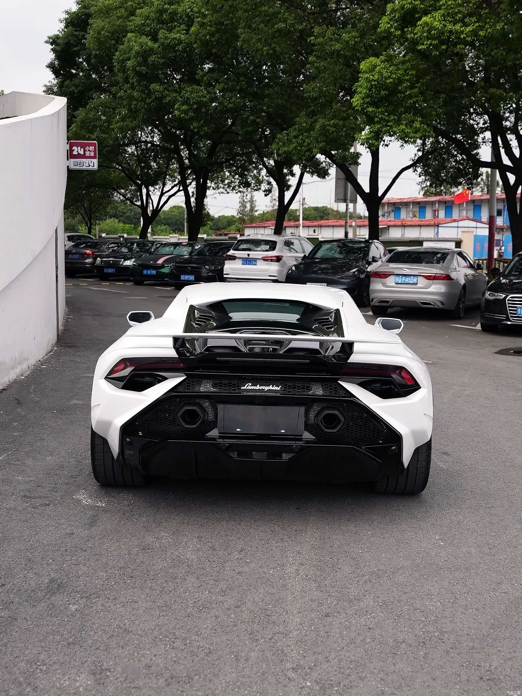 Lamborghini Huracán, 2024 3