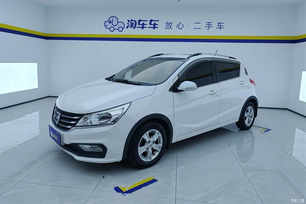 Wuling 310, 2017 1