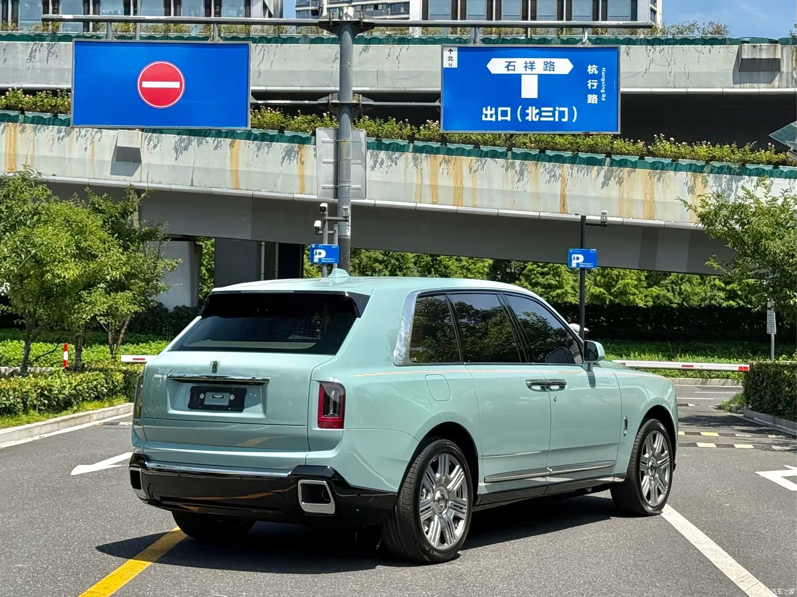 Rolls-Royce Cullinan, 2025 7