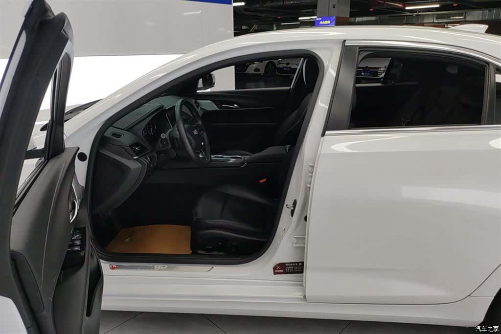 Cadillac CT4, 2024 9