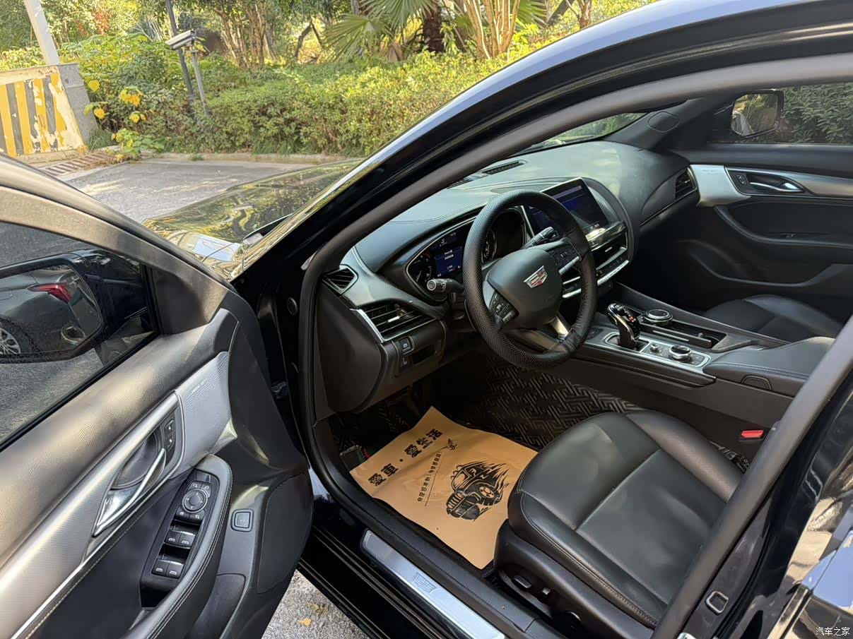 Cadillac CT5, 2021 все фото
