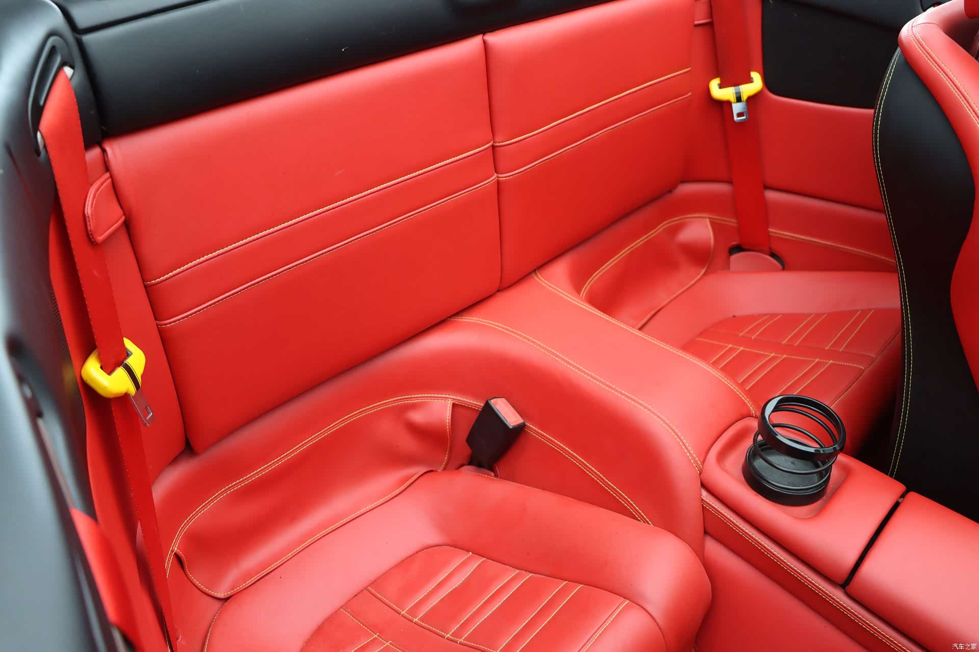 Ferrari California, 2012 23