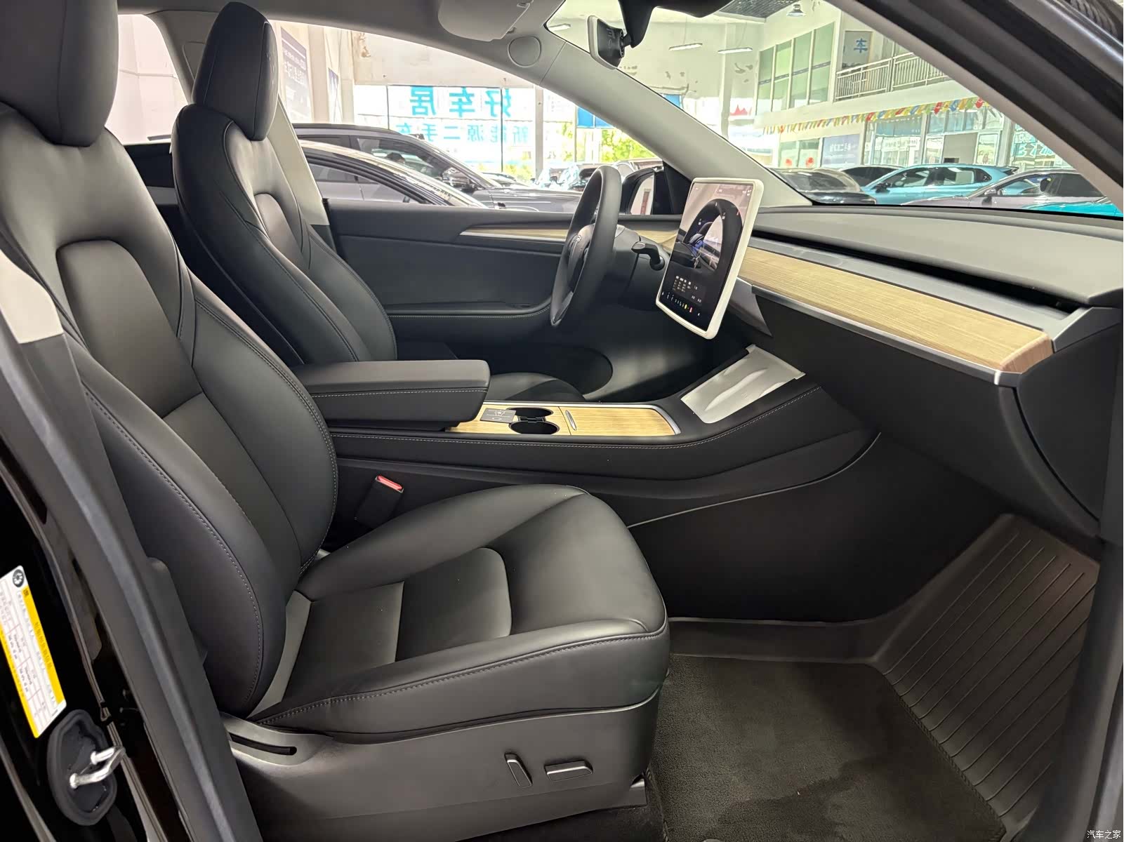 Tesla Model Y, 2022 9