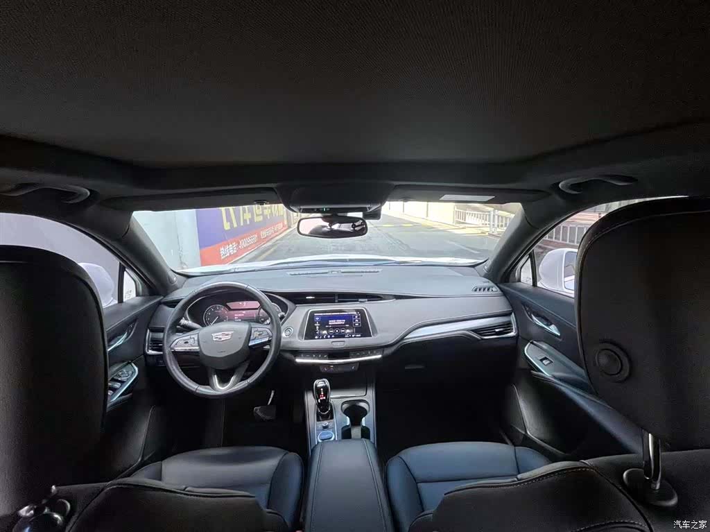 Cadillac XT4, 2021 11
