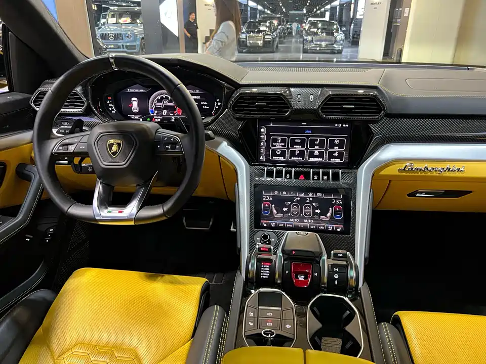 Lamborghini Urus