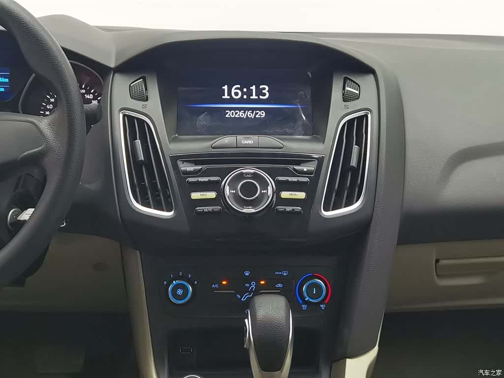 Ford Focus, 2018 12