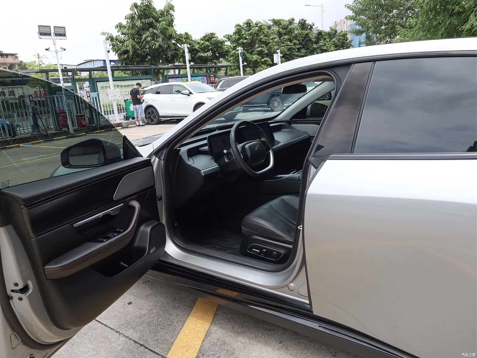 Xpeng P7, 2023 4