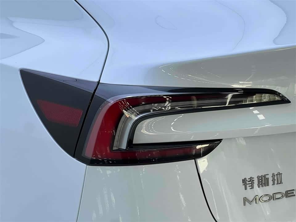 Tesla Model 3 Tesla Model 3
