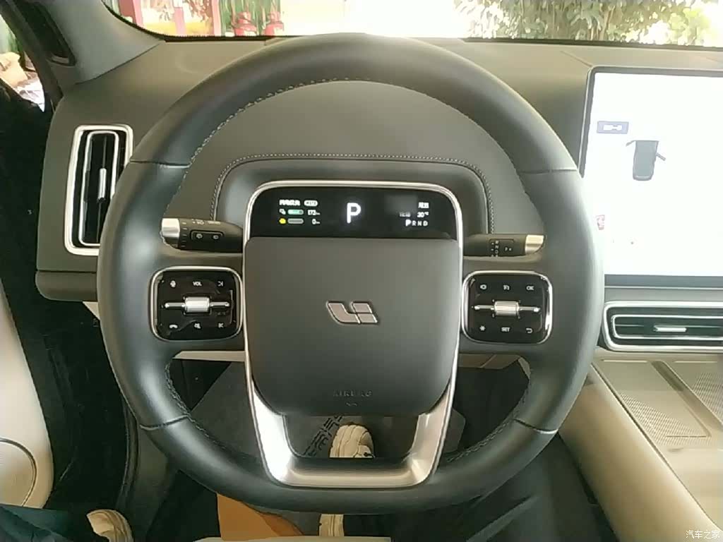 Li Auto L9, 2025 11