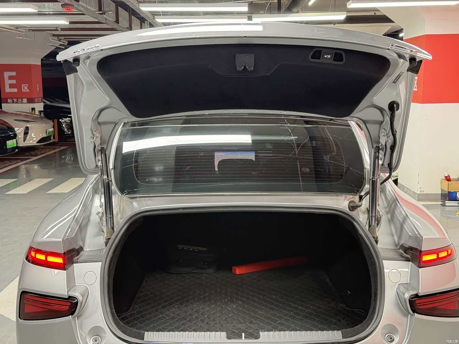 Xpeng P7, 2022 6