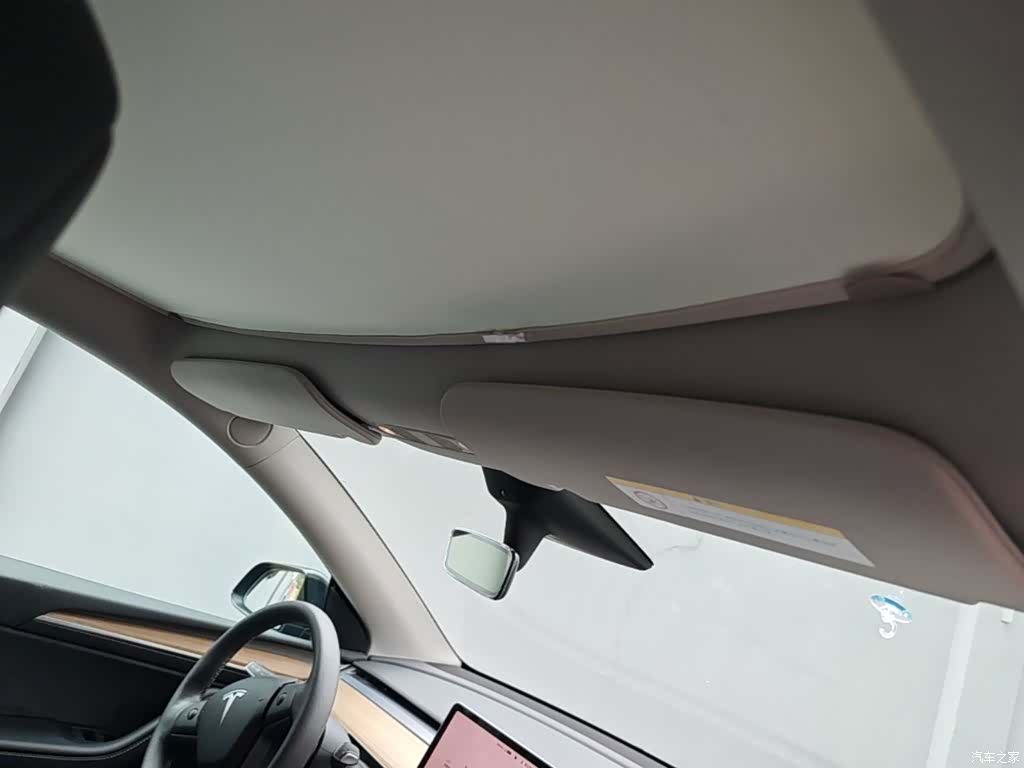 Tesla Model Y, 2022 18