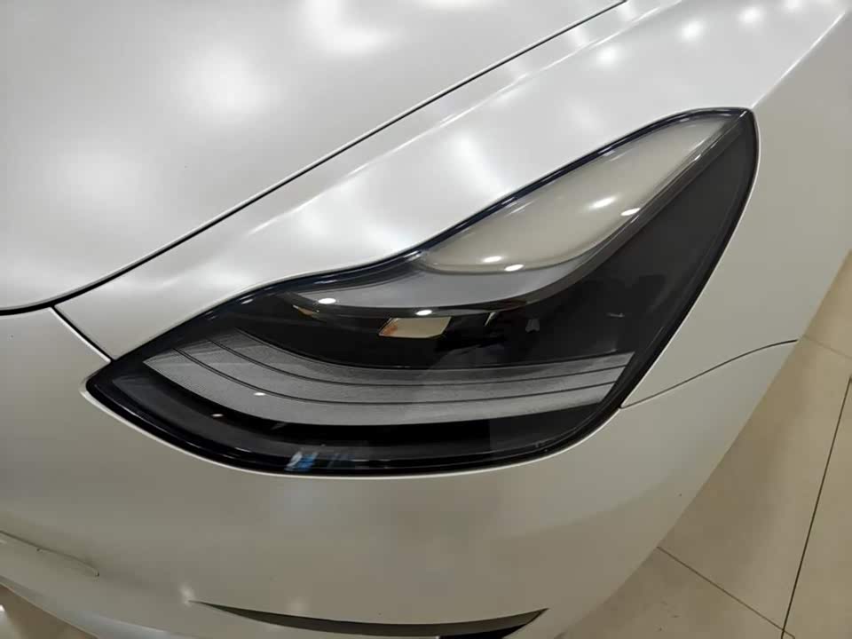 Tesla Model 3 Tesla Model 3