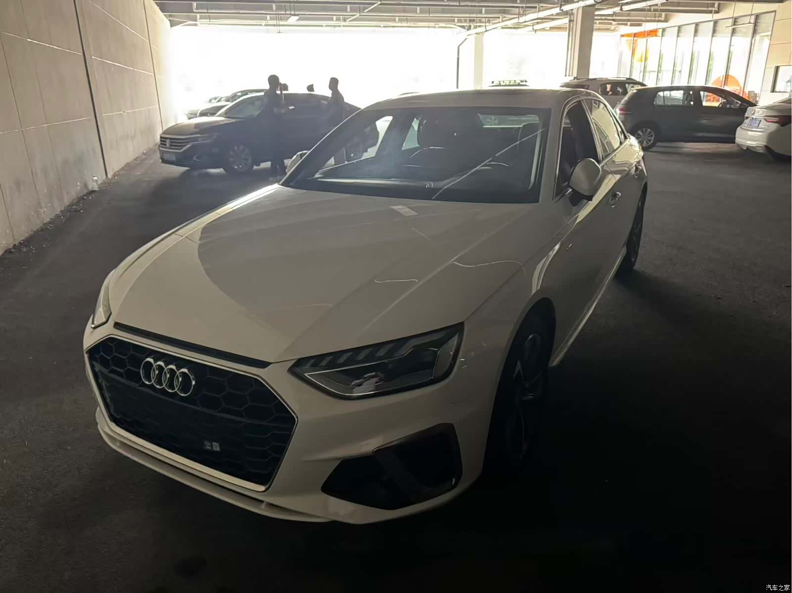 Audi A4L, 2022 8