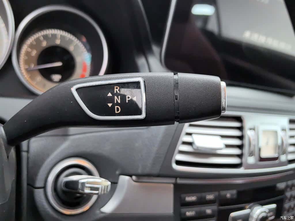 Mercedes-Benz E-Class, 2015 13