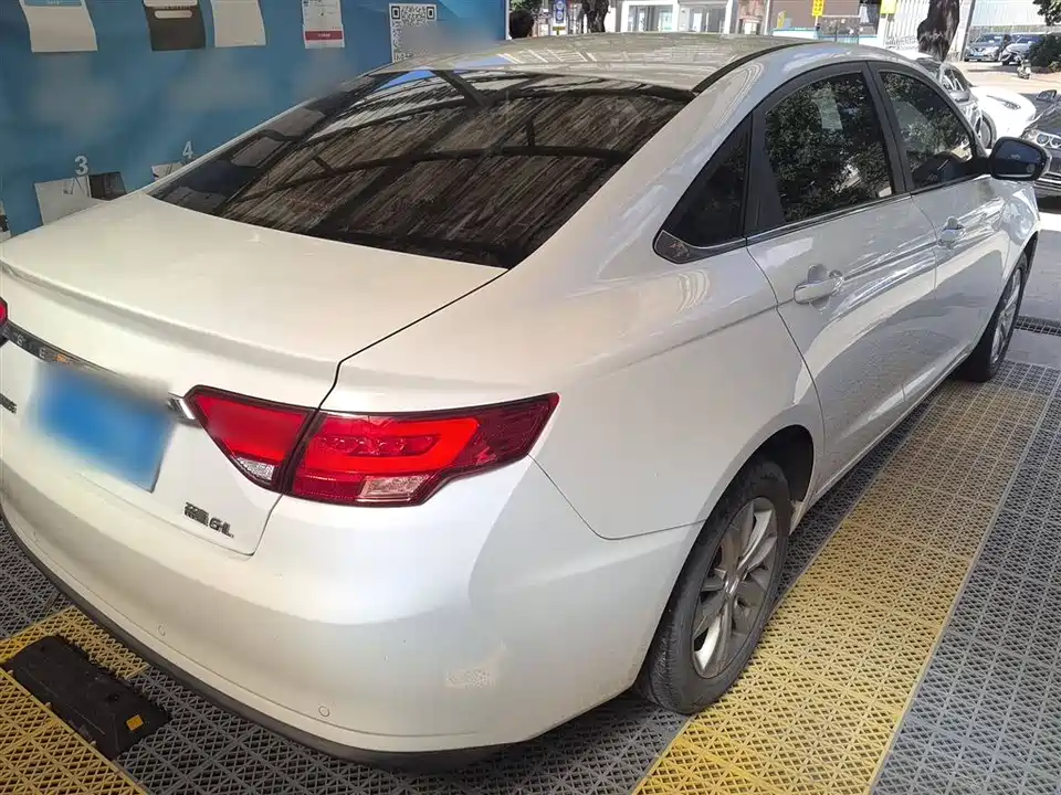 Geely Emgrand GL