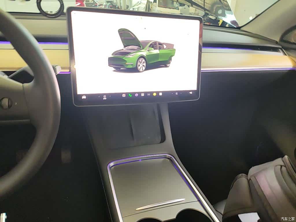 Tesla Model Y, 2022 13