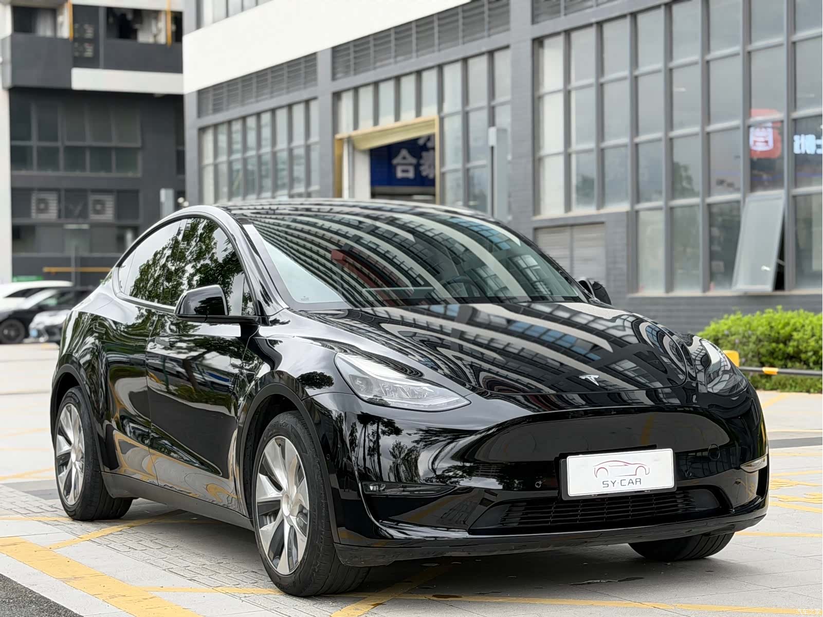 Tesla Model Y, 2021 3