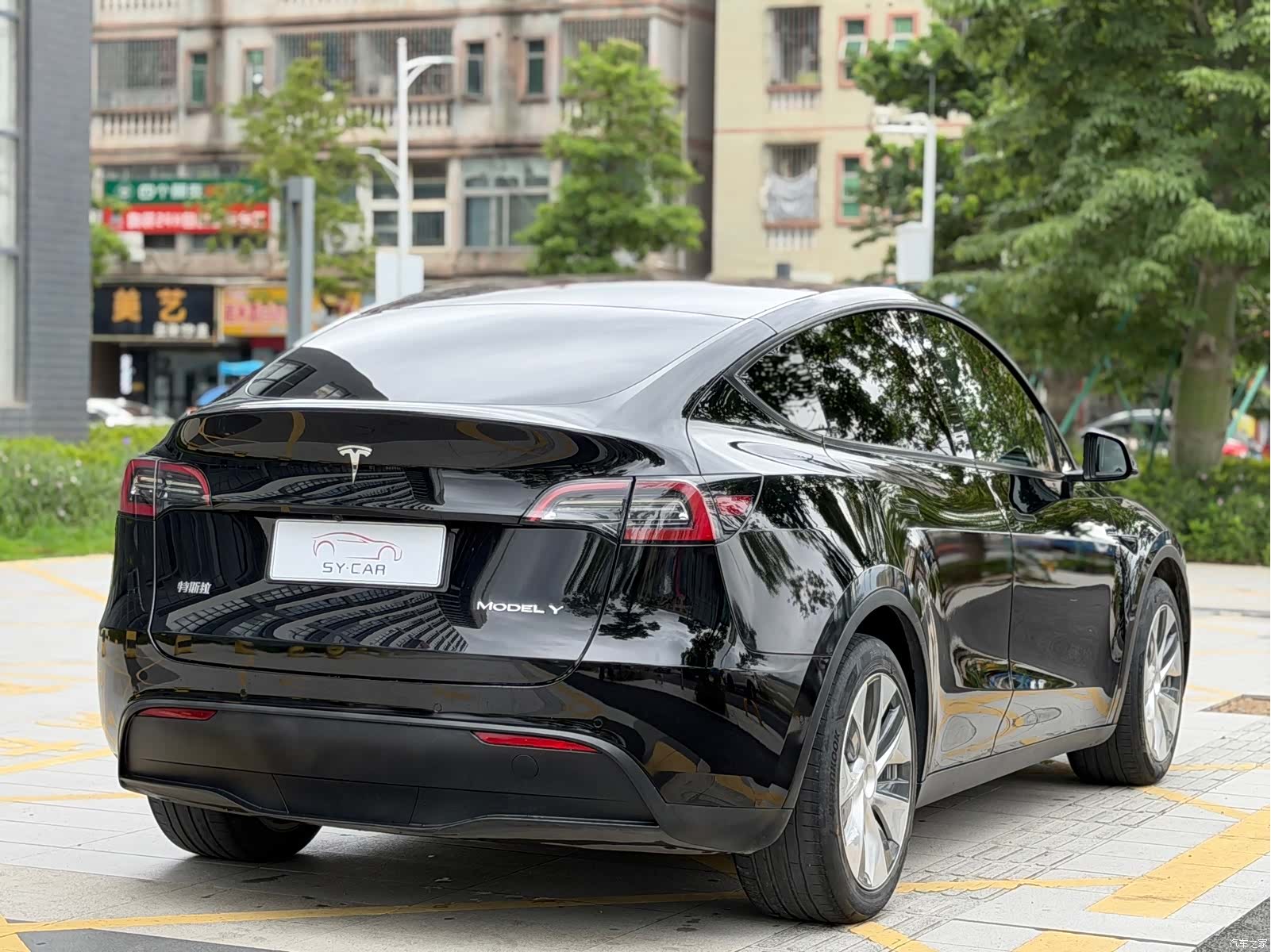 Tesla Model Y, 2021 все фото