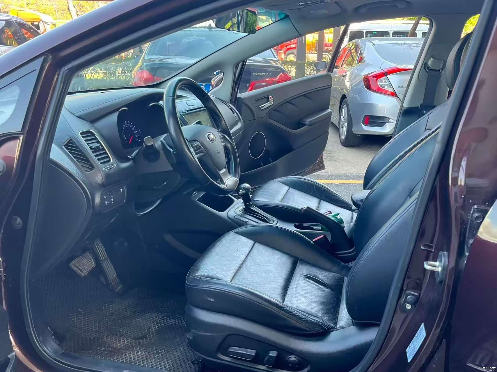 Kia K3, 2013 3