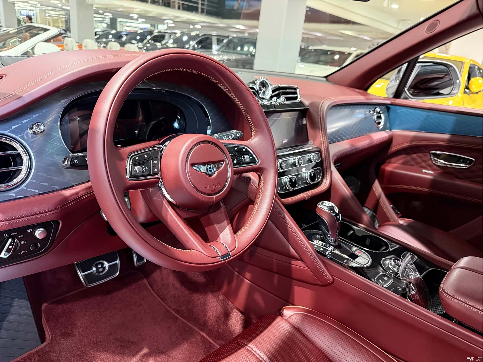 Bentley Bentayga, 2023 6