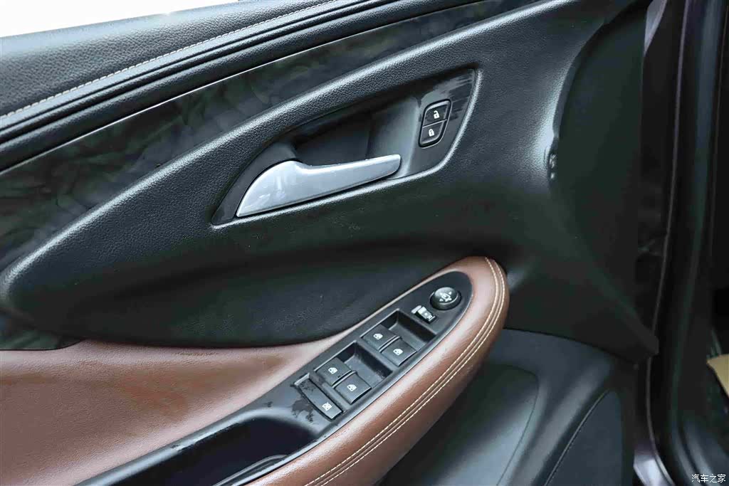 Buick Envision Plus, 2015 11