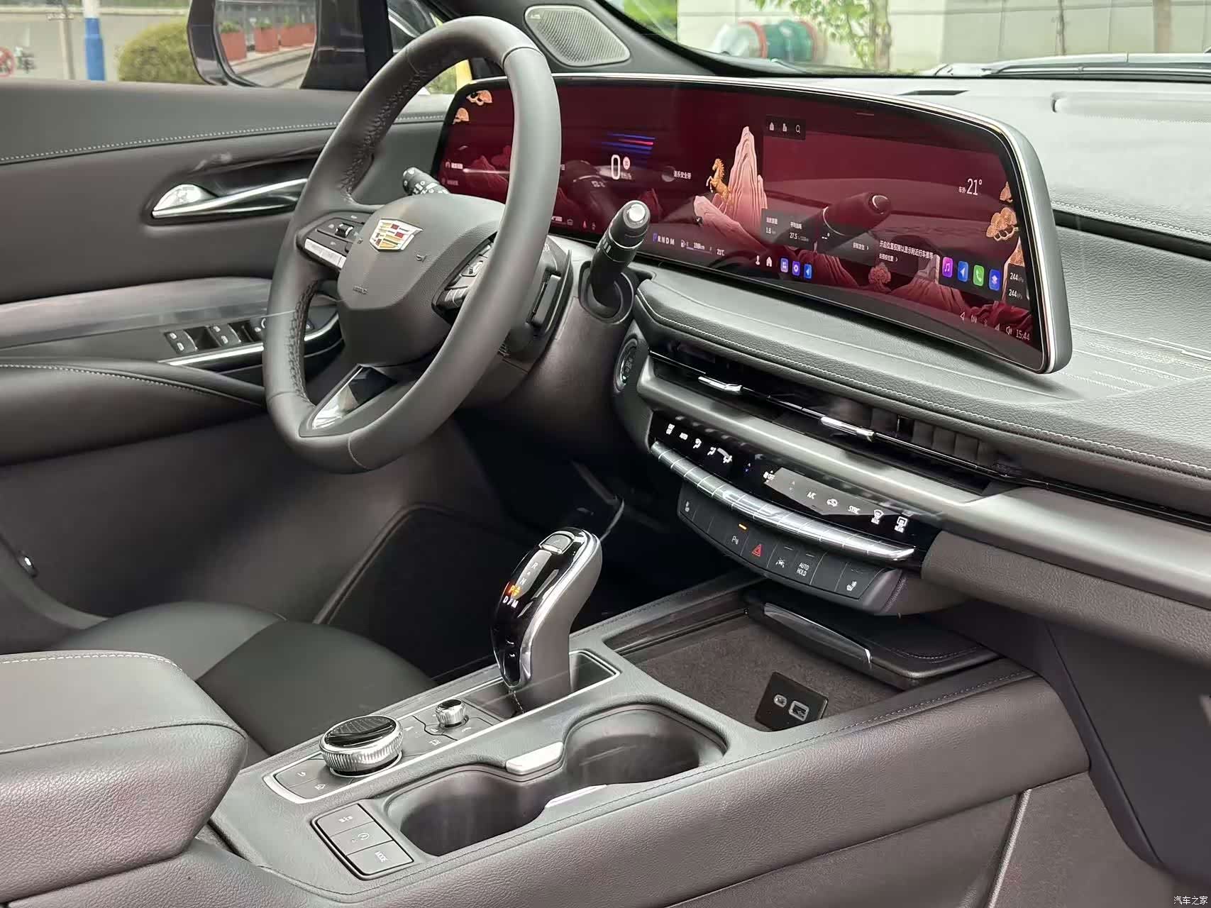 Cadillac XT4, 2026 12