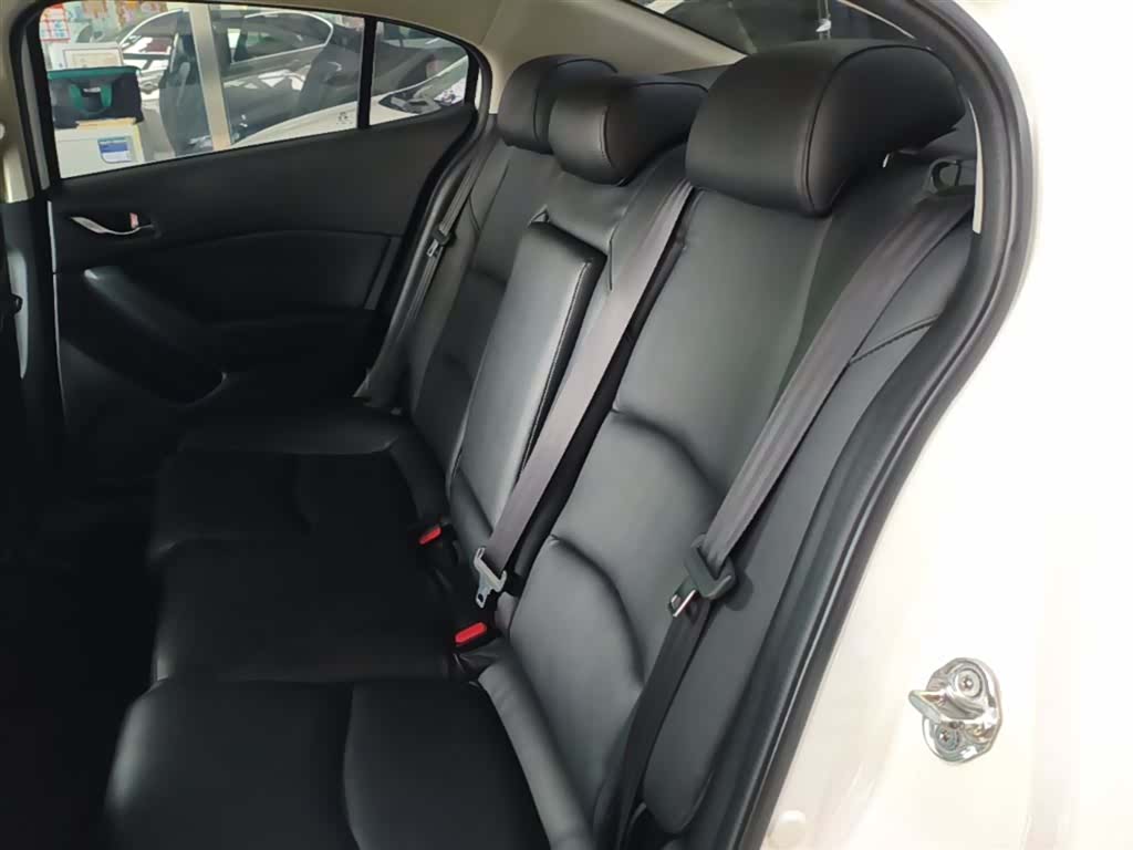Mazda Mazda3, 2017 17