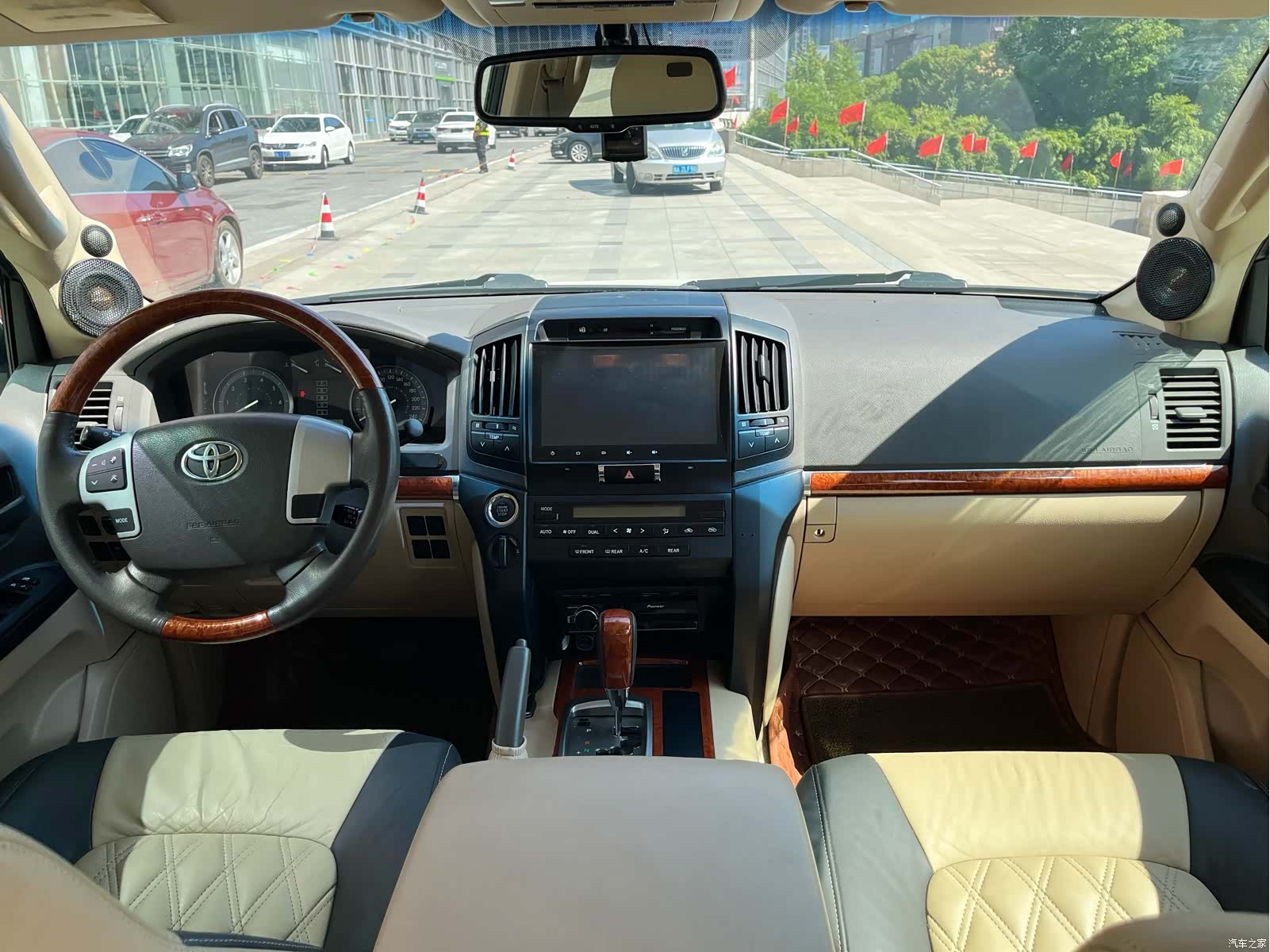 Toyota Land Cruiser, 2015 14