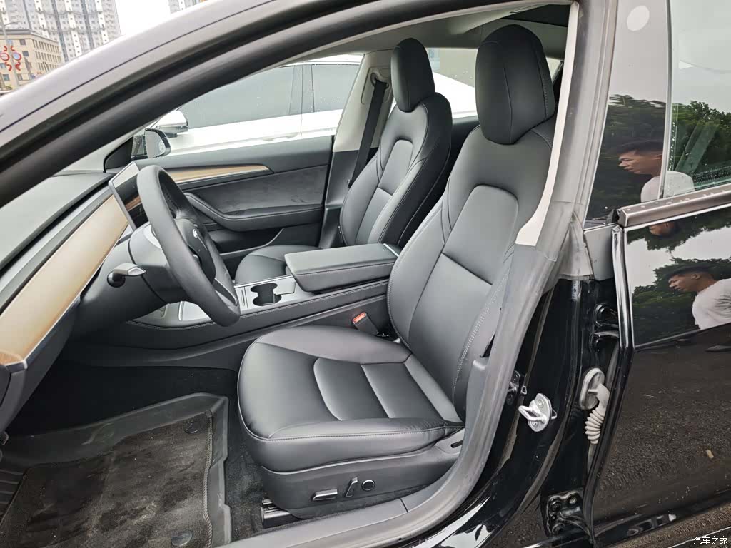 Tesla Model 3, 2023 15
